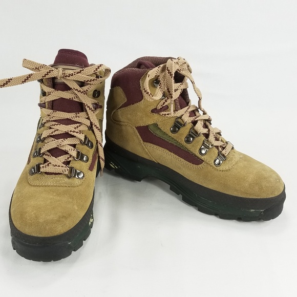 women's lace up walking boots